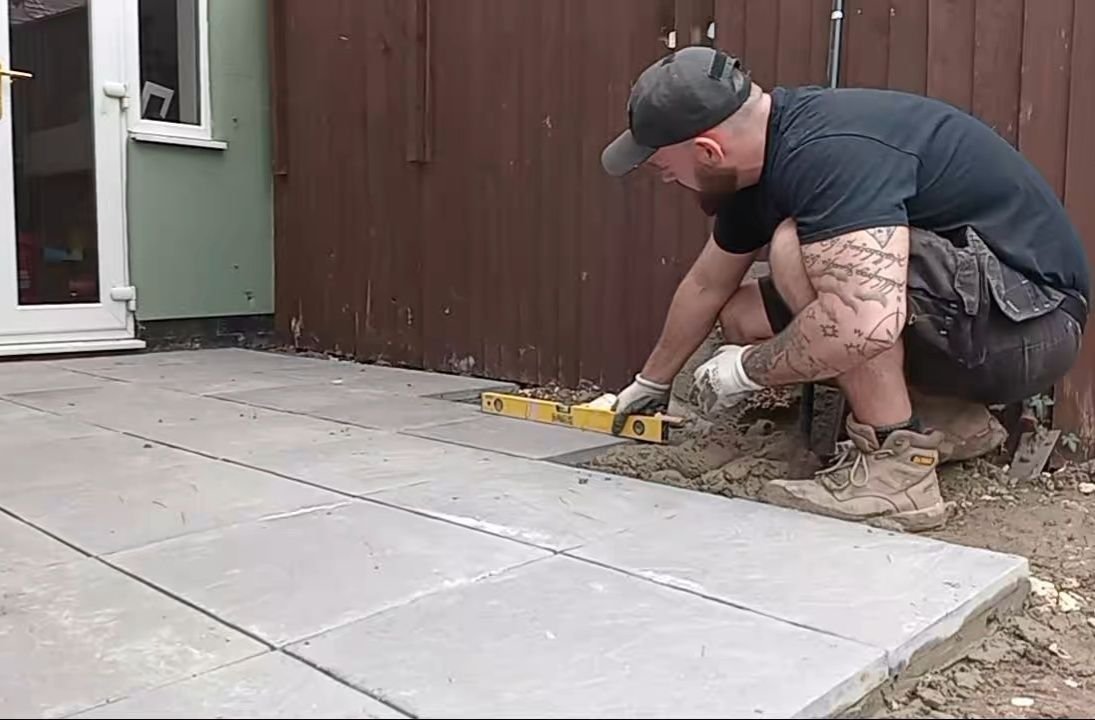 Checking the level of a patio